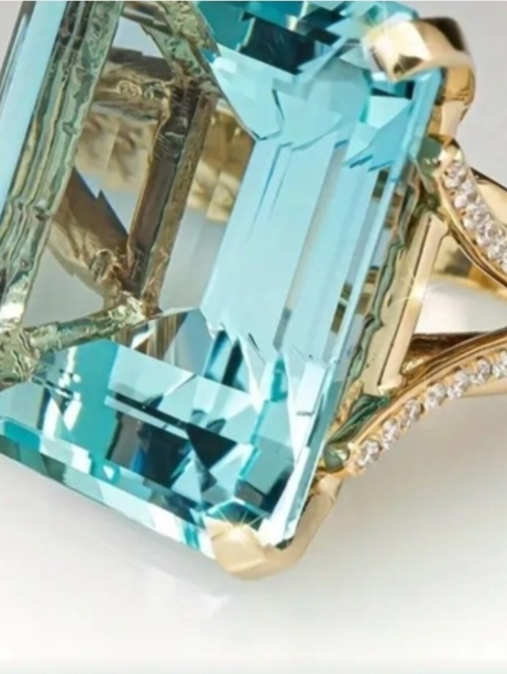 Elegant Gold and Blue Ring with Cubic Zirconia Size 9